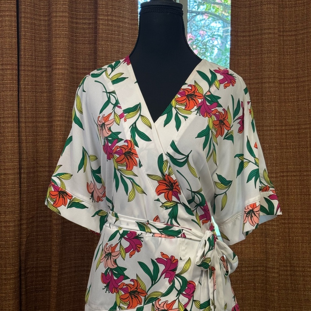 Worthington White Kimono Style Wrap Blouse with Vibrant Floral Design
